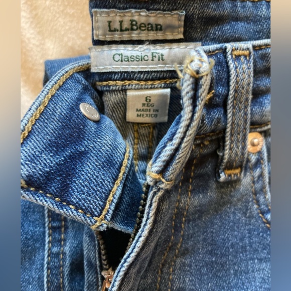 LL Bean Classic Fit jeans • size 6 • EUC • only worn once! High rise jeans - Picture 10 of 10